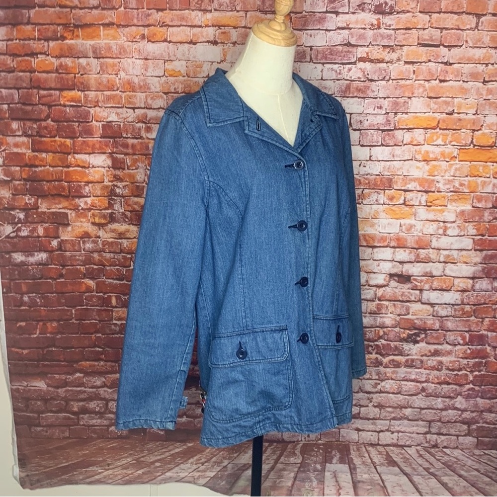 Basic Editions Blue Chambray Upcycled Vintage But… - image 3